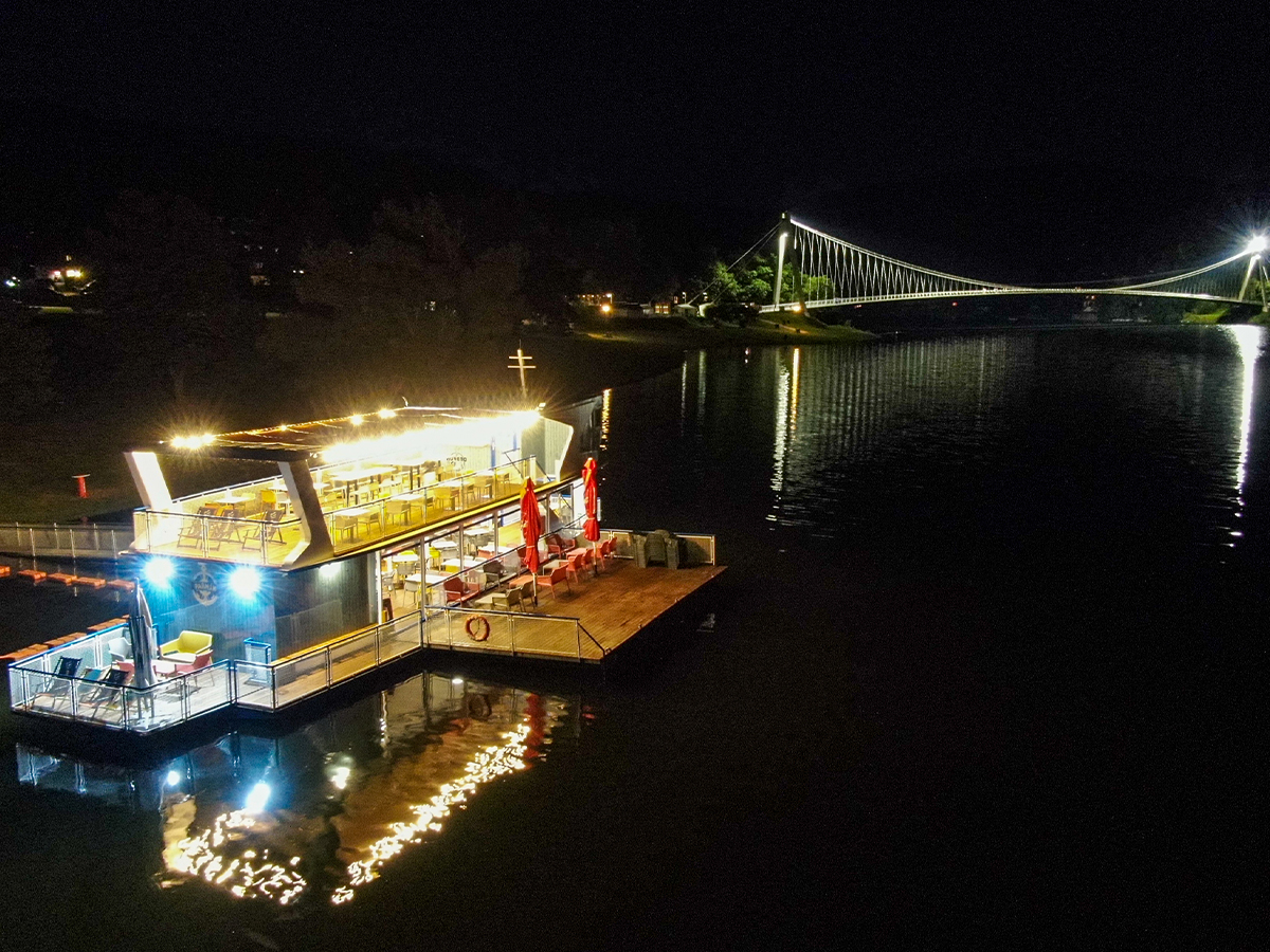 Soukromé oslavy a rozlučky se svobodou